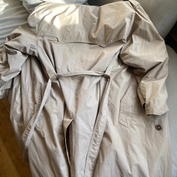 Vintage Christian Dior trench coat - Picture 5 of 6
